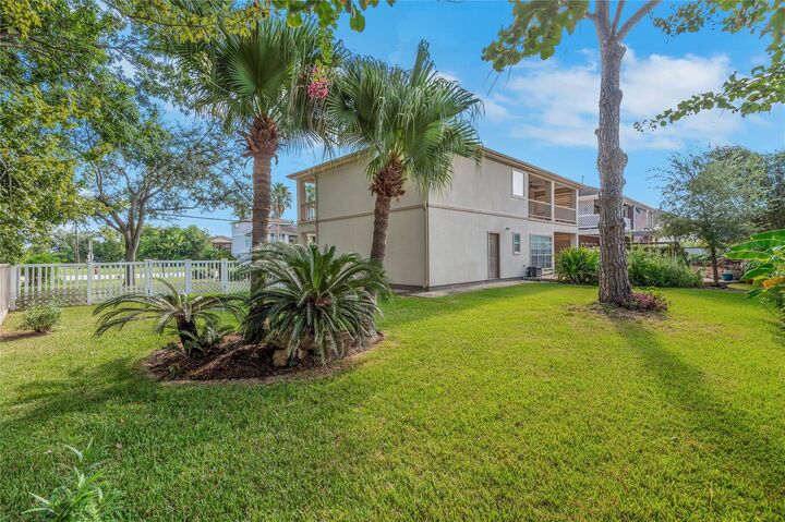 Property Photo: 1404 Kipp Avenue TX 77565