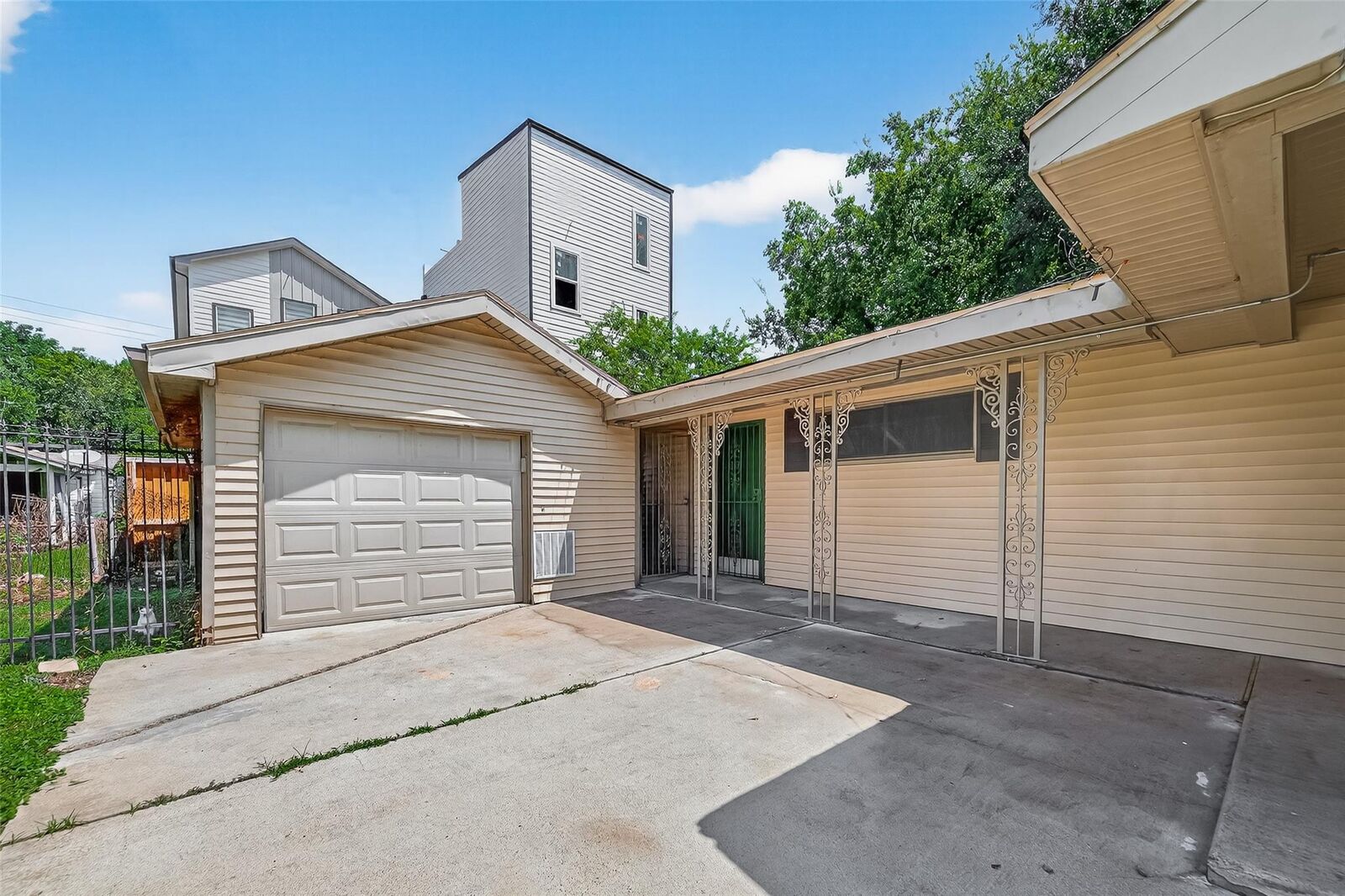 Property Photo:  3817 Anita Street B  TX 77004 