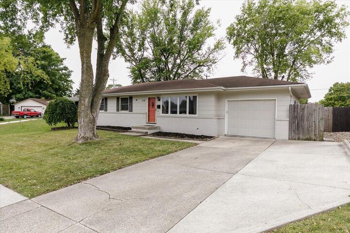 Property Photo:  314 SE Wanda Drive  IA 50021 