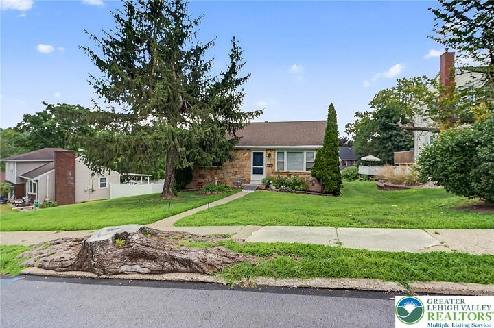 223 N 16th Street  Wilson Borough PA 18042 photo