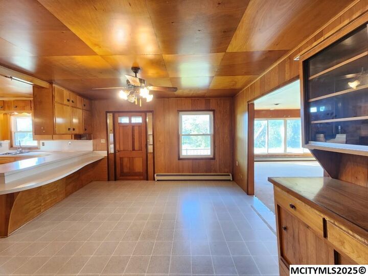 Property Photo:  504 South St  IA 50464