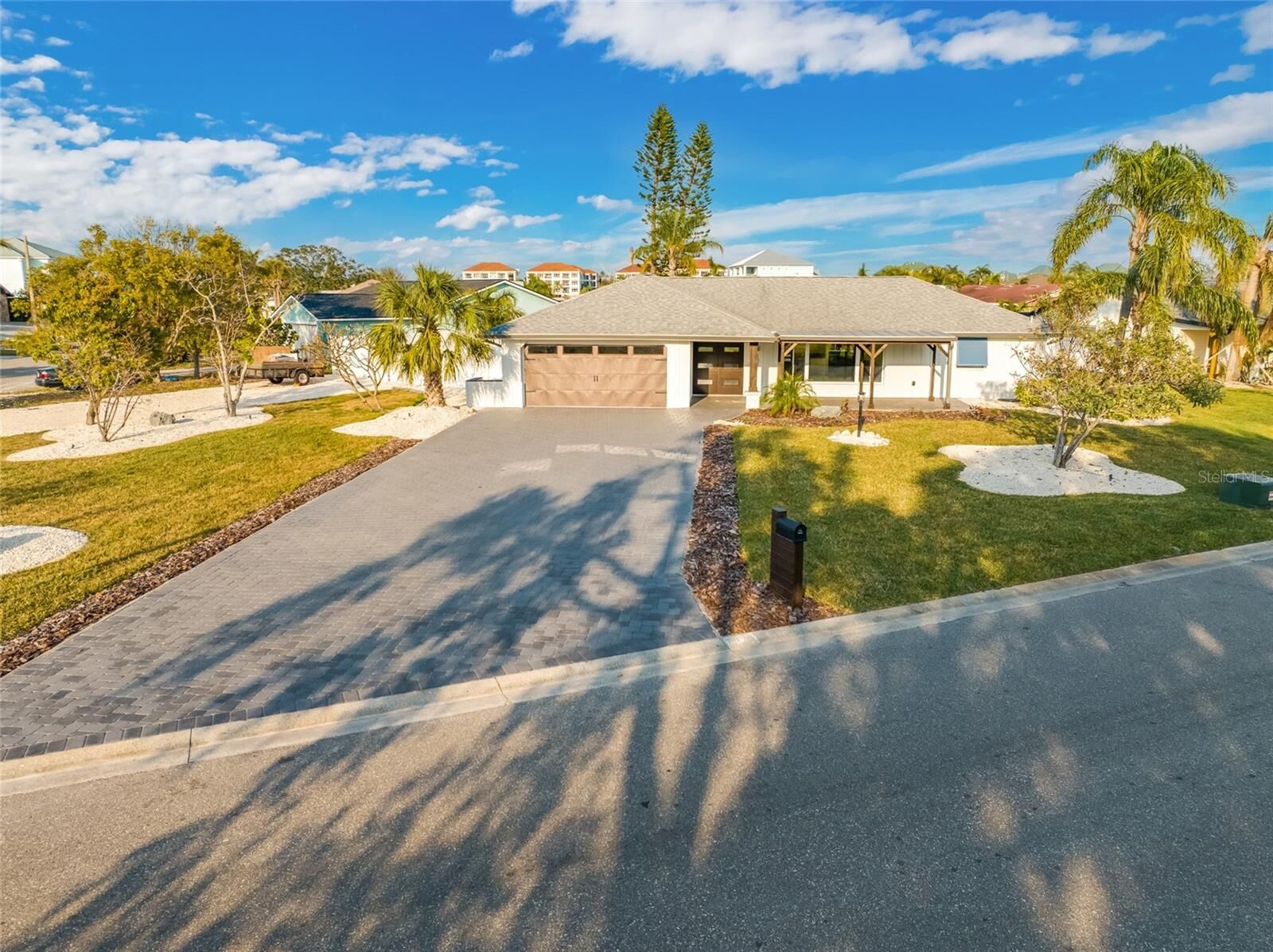 Property Photo: 1029 Bal Harbour Drive FL 33572