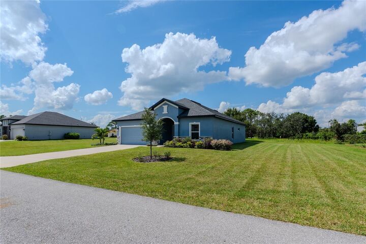 Property Photo:  5623 Angelo Circle  FL 33872 