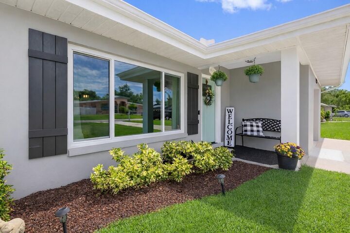 Property Photo:  237 Mineola Drive E  FL 33770 