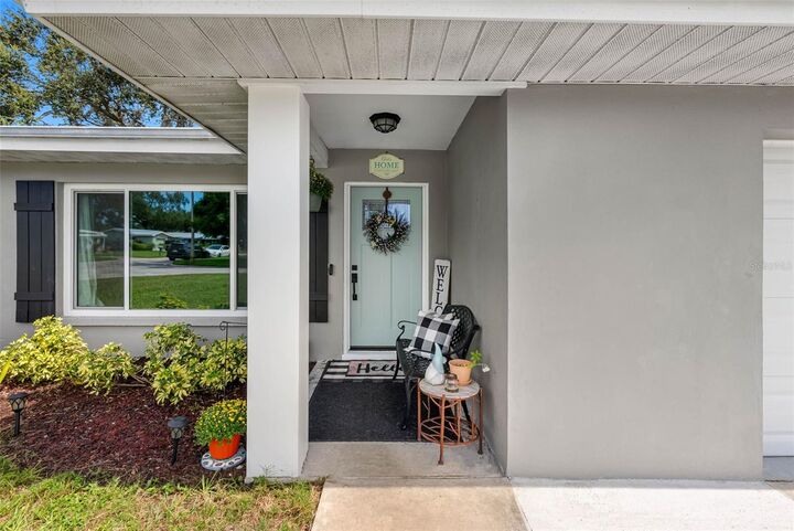 Property Photo:  237 Mineola Drive E  FL 33770 