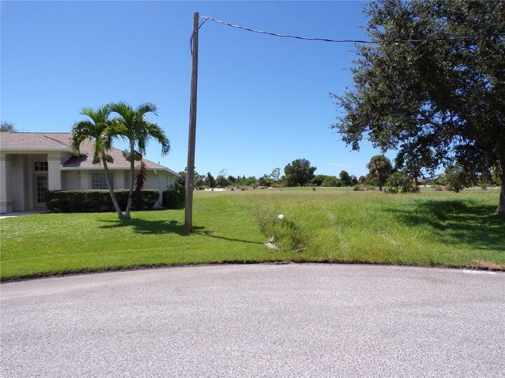 Property Photo:  25 Clubhouse Place  FL 33947 