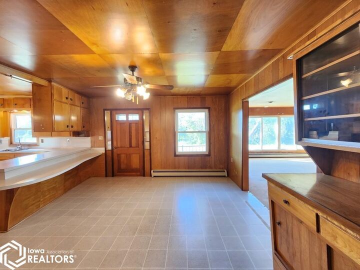 Property Photo:  504 South Street  IA 50464 