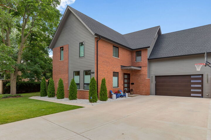Property Photo:  2328 Greenfield Drive  IL 60025 