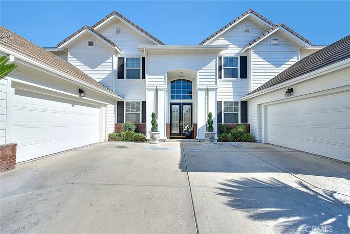 Property Photo: 11524 Trailway Dr CA 92505