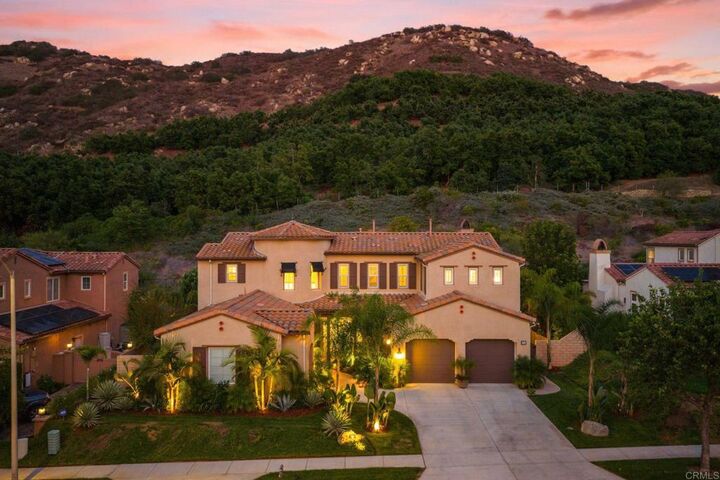 2744 Vistamonte  Escondido CA 92027 photo