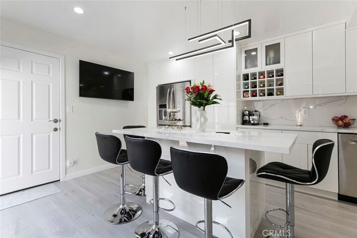 Property Photo:  9024 Willis Avenue 2  CA 91402 