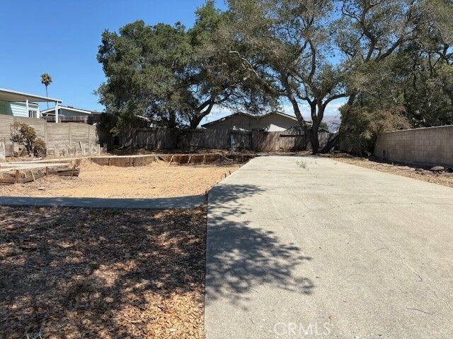 Property Photo:  228 Chaparral  CA 93444 
