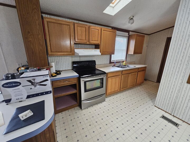 Property Photo:  10 Pushaw Road  ME 04401 