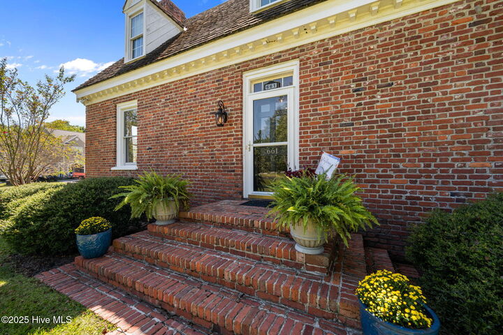 Property Photo:  661 Main Street Ext  NC 28584 