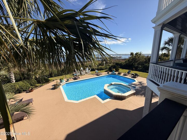 Property Photo:  84 Shipyard Lane  NC 28443 