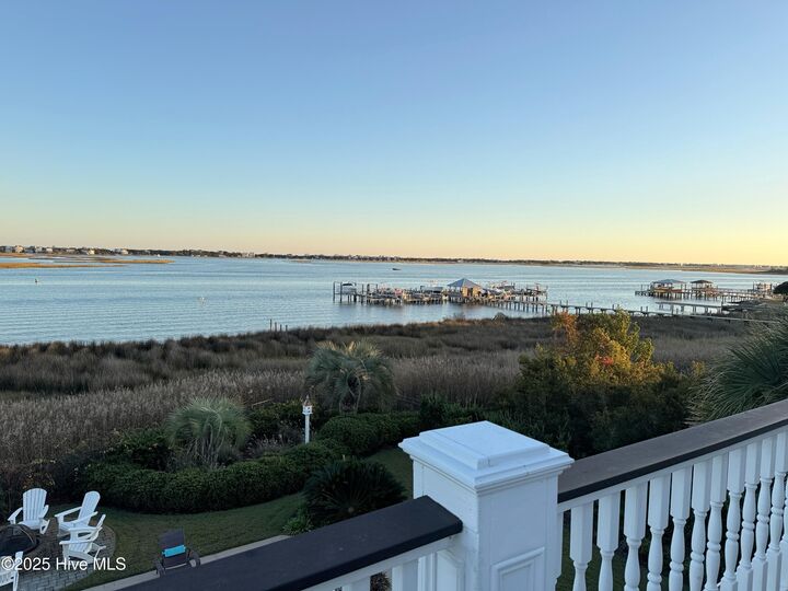 Property Photo:  84 Shipyard Lane  NC 28443 