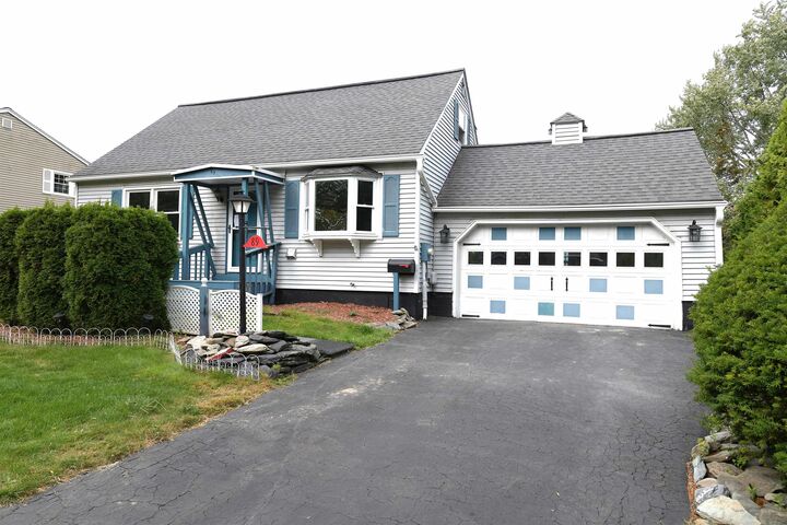 89 Hope Street  Burlington VT 05408 photo