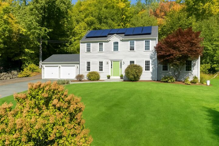 Property Photo: 318 Old Post Road NH 03255