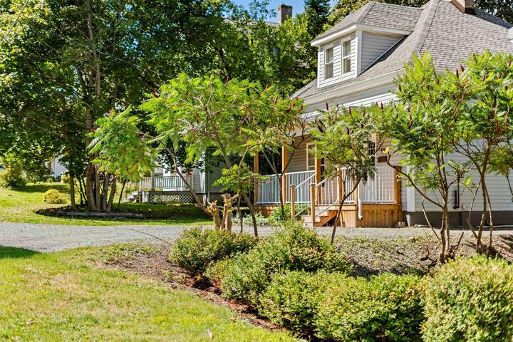 Property Photo:  69 Maple Avenue  NS B2H 2B3 