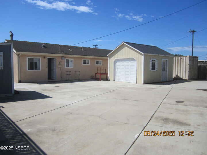 Property Photo: 1851 Sandalwood Drive CA 93455