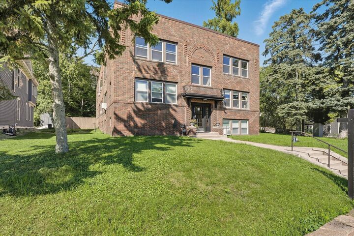 383 Grand Avenue 1  Saint Paul MN 55102 photo
