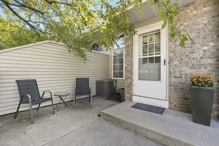 Property Photo:  1112 Pecks Woods Drive  MN 55112 