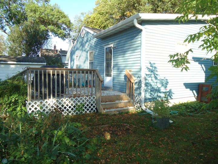 Property Photo:  1418 11th Avenue S  ND 58103 