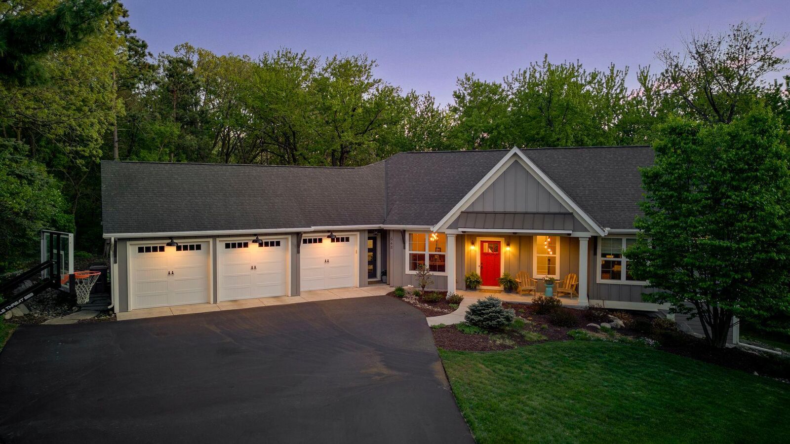 Property Photo:  648 Sunset Lane  MN 55118 