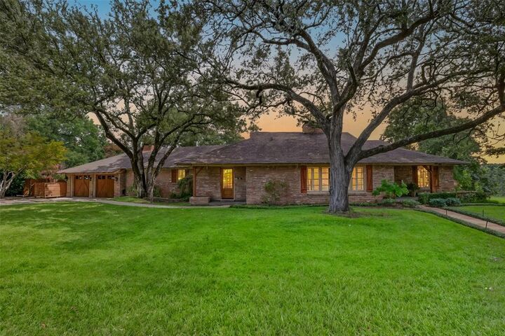 Property Photo:  4237 Ranier Court  TX 76109 