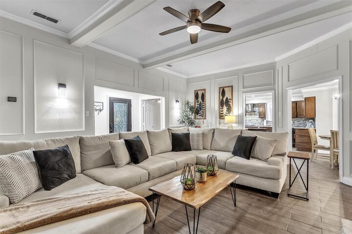 Property Photo:  1018 Gracelane Drive  TX 75115 