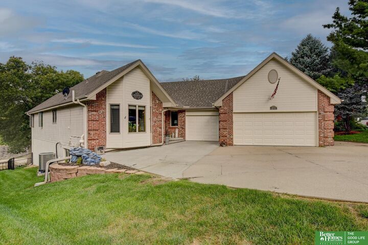 Property Photo:  8883 Verdon Circle  NE 68048 