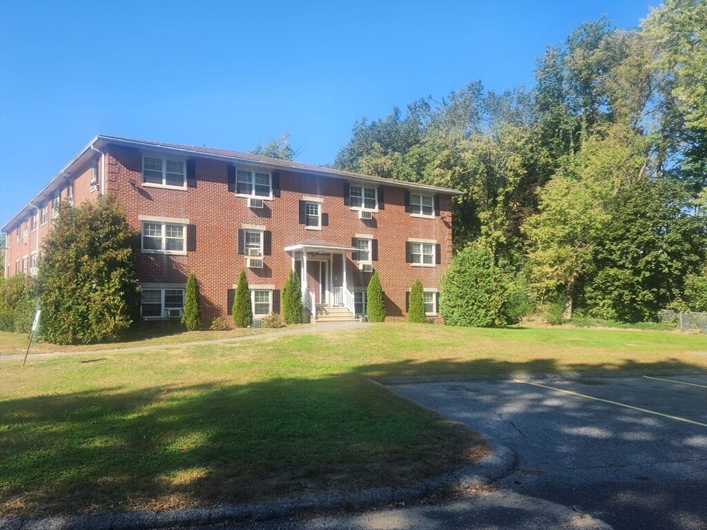 Property Photo:  135 Union Street 17  MA 01453 