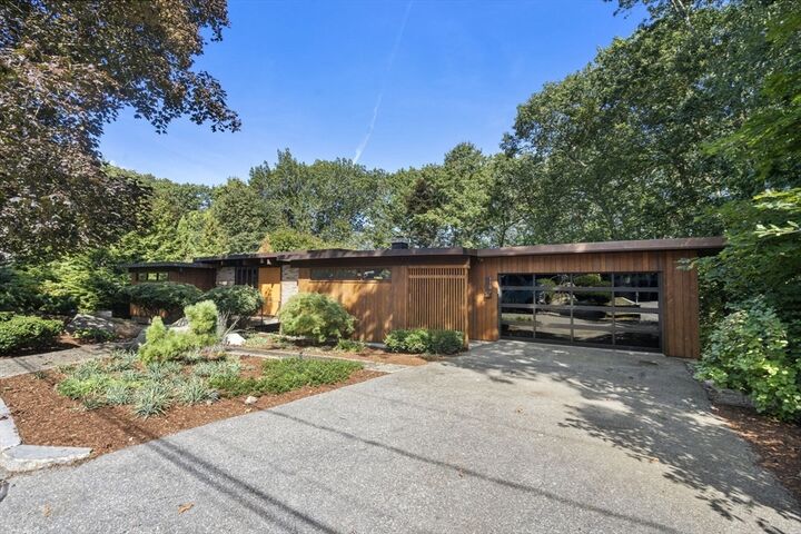 Property Photo:  110 Ellis Farm Ln  MA 02176 