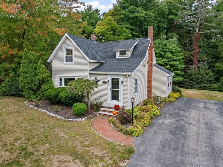 Property Photo:  983 Webster St  MA 02339 