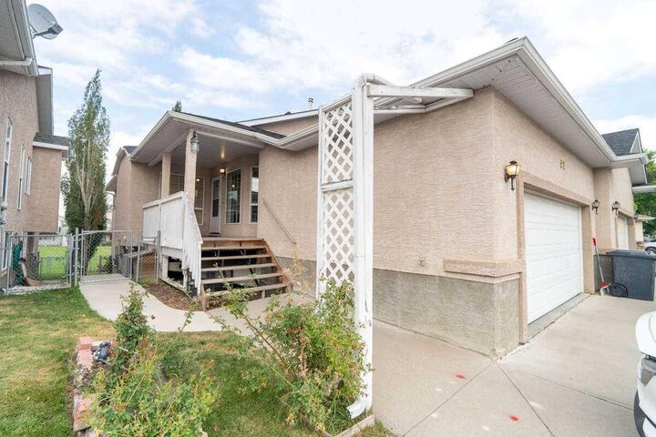 512 Lineham Acres Drive NW  High River AB T1V 1T3 photo