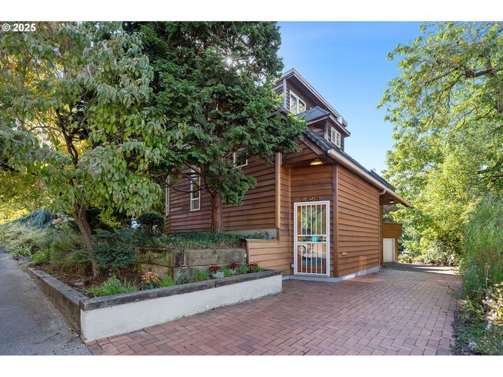 223 SE 62nd Ave  Portland OR 97215 photo