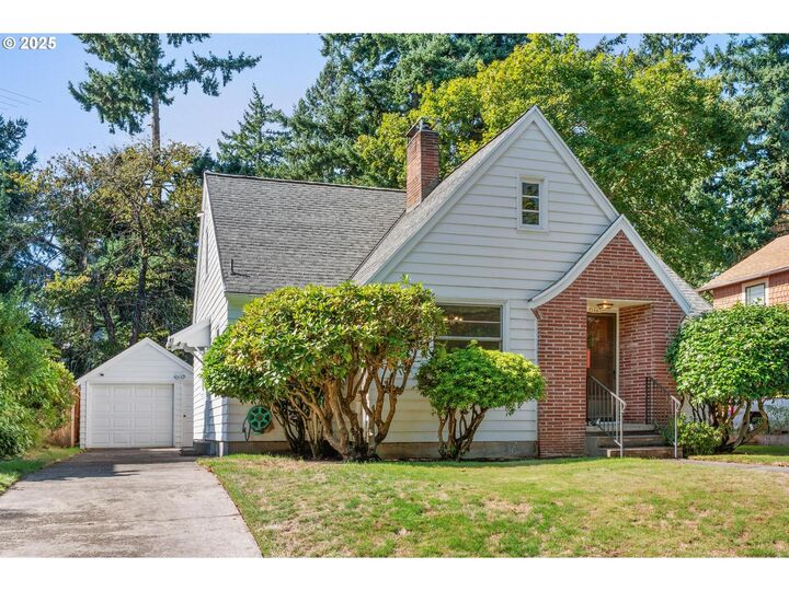 Property Photo:  3967 NE 38th Ave  OR 97212 