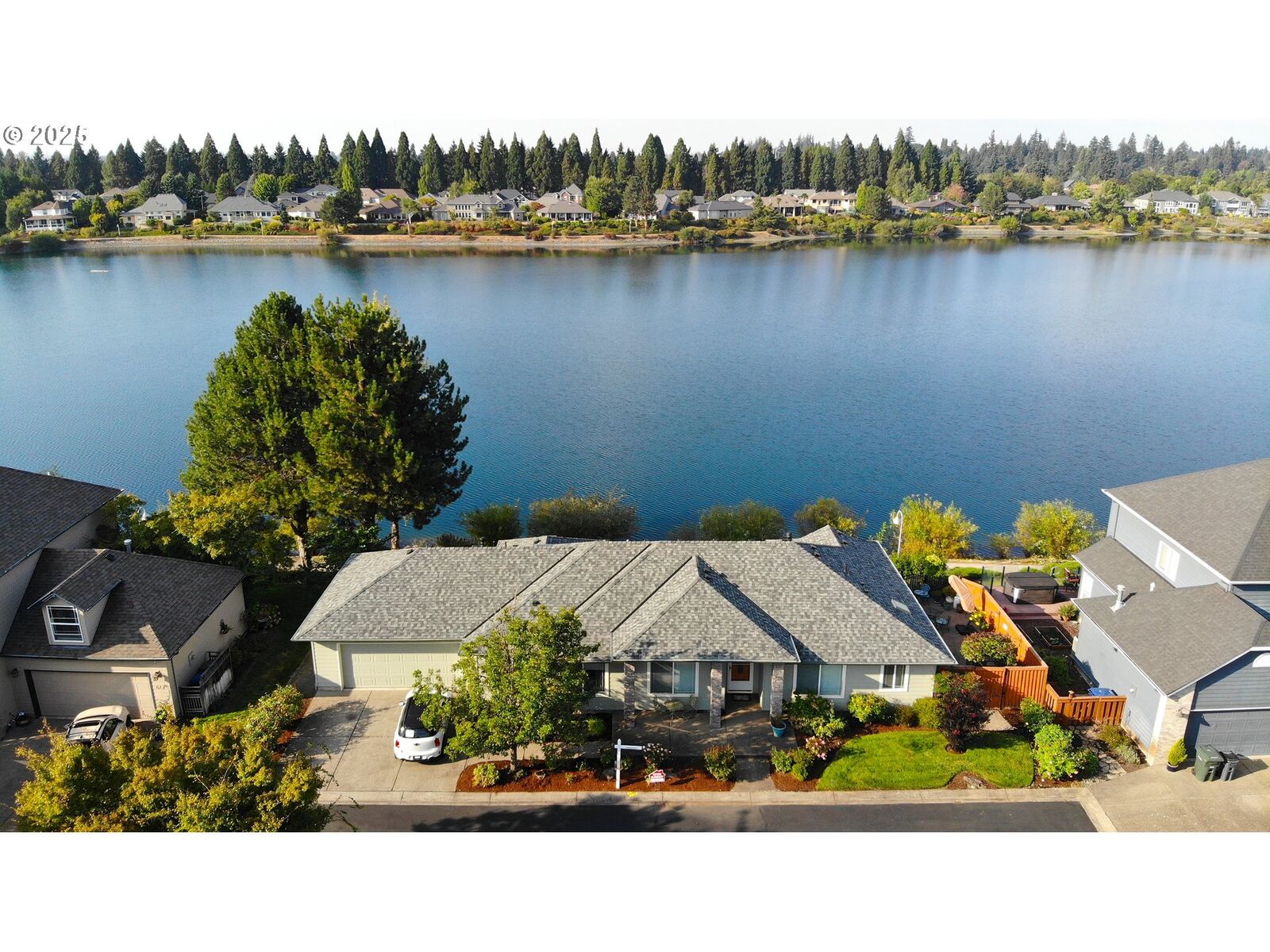 Property Photo:  613 Lakefair Pl N  OR 97303 