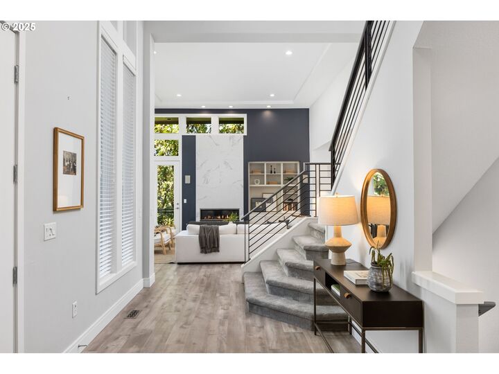 Property Photo: 120 SW Moonridge Pl OR 97210