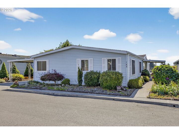Property Photo:  17401 SE 39th St 165  WA 98683 