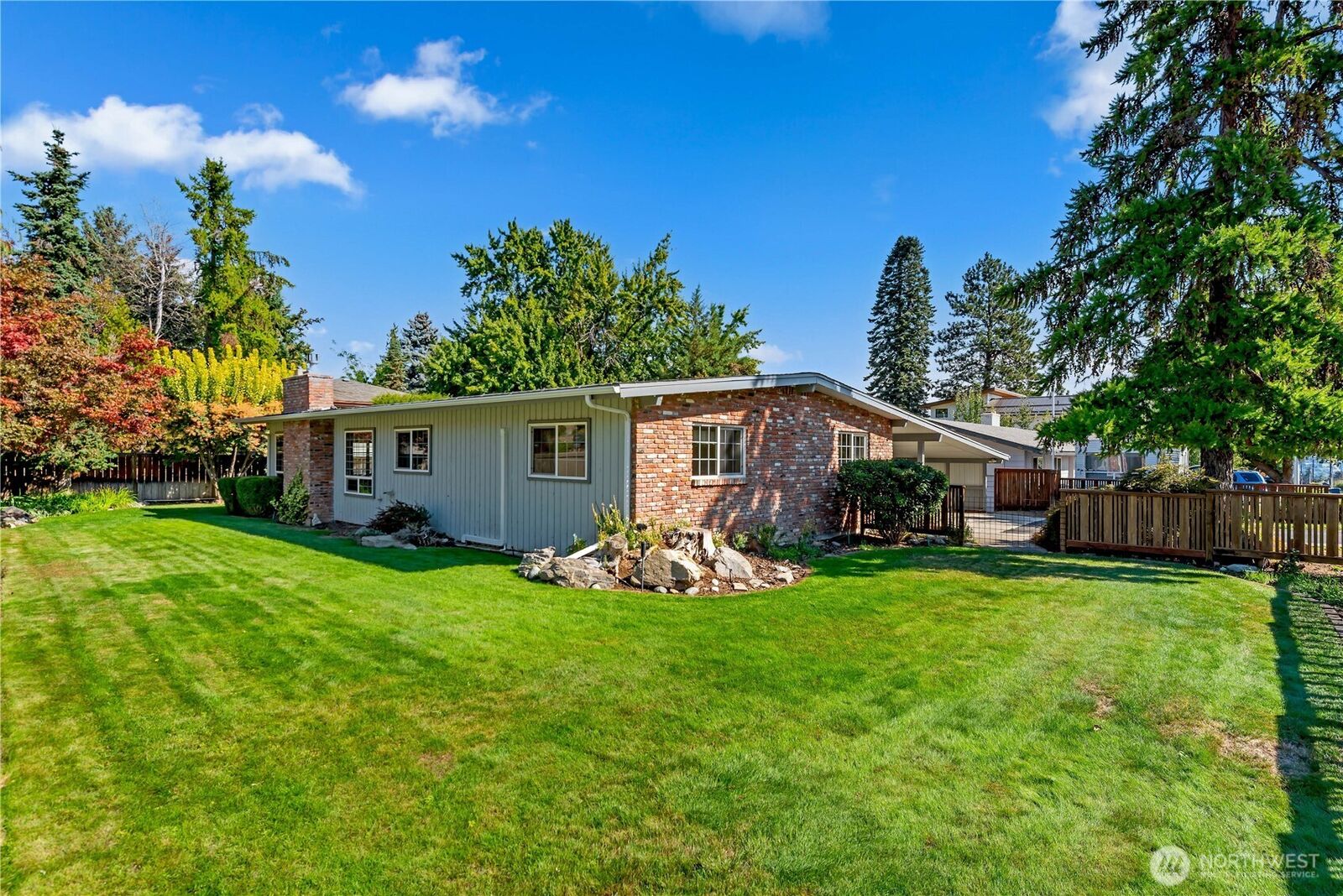 Property Photo:  2308  5th Street  WA 98801 