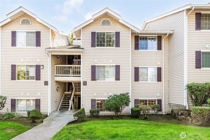 Property Photo:  19230  Forest Park Drive NE J131  WA 98155 