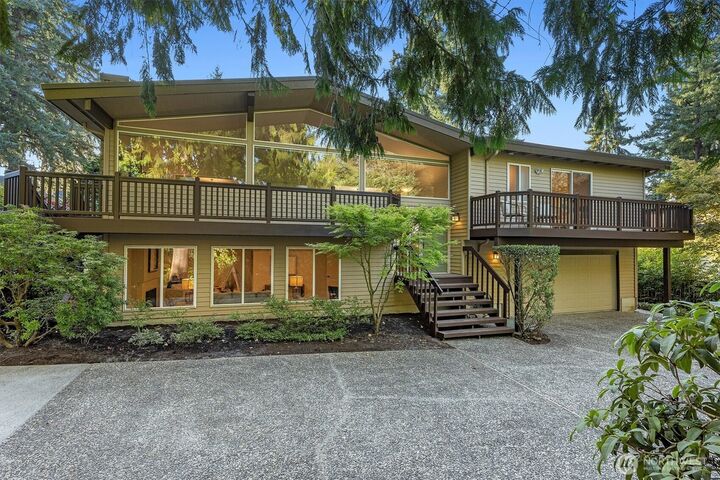 10824 SE 23rd Street  Bellevue WA 98004 photo
