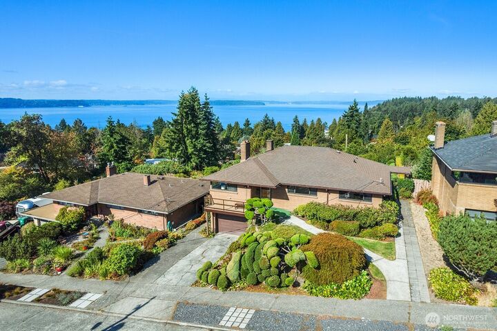 8877  42nd Avenue SW  Seattle WA 98136 photo