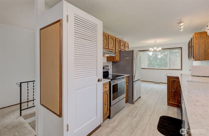 Property Photo: 602 N Larch Avenue WA 98802