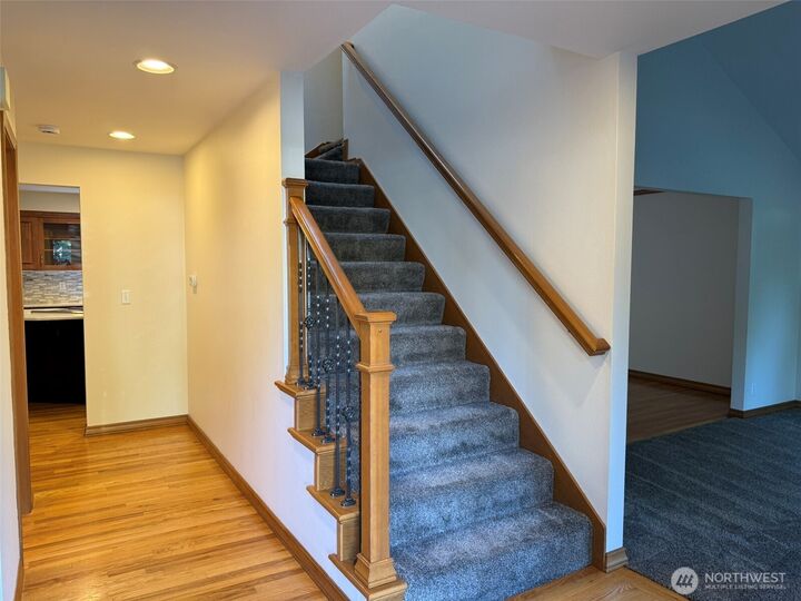 Property Photo:  1826  Ilwaco Avenue NE  WA 98059 