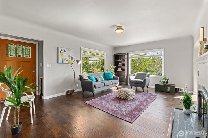 Property Photo: 6431 Beacon Avenue S WA 98108