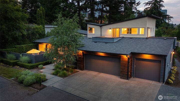 Property Photo:  11116 SE 4th Street  WA 98004 