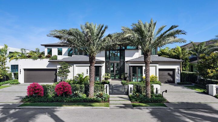 Property Photo: 207 W Coconut Palm Road FL 33432