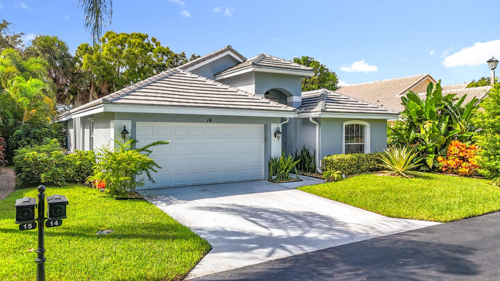 Property Photo:  14 Lawrence Lake Drive  FL 33436 